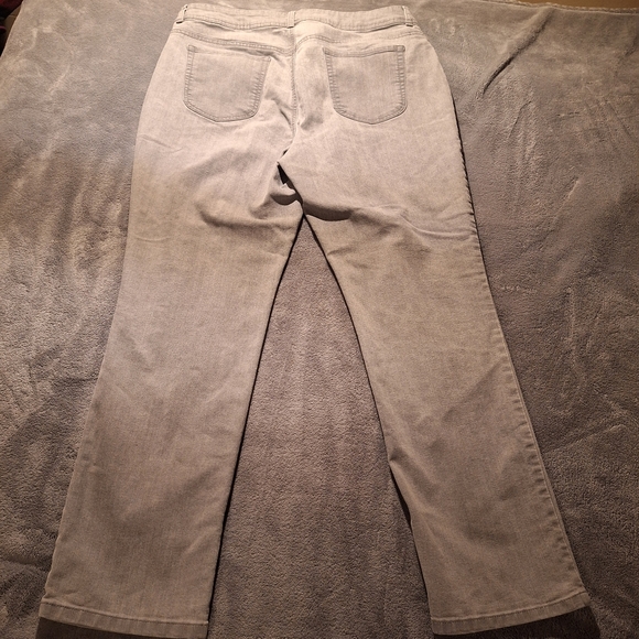 Chicos Pants Jeans Stretch Womens 3 Short 36 X 29 Light Gray Glitter Dot Sparkle - Picture 8 of 13